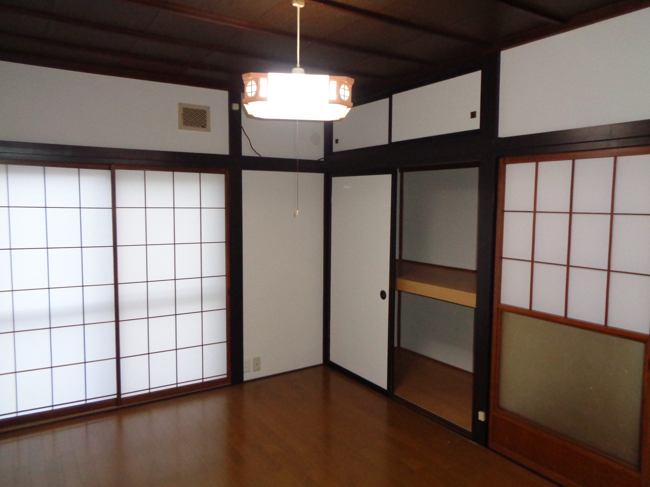 鳥居ヶ丘貸家   南東角